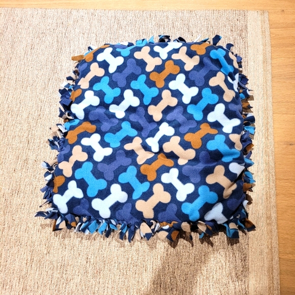 Fleece Dog Bed - Picture 2 of 5